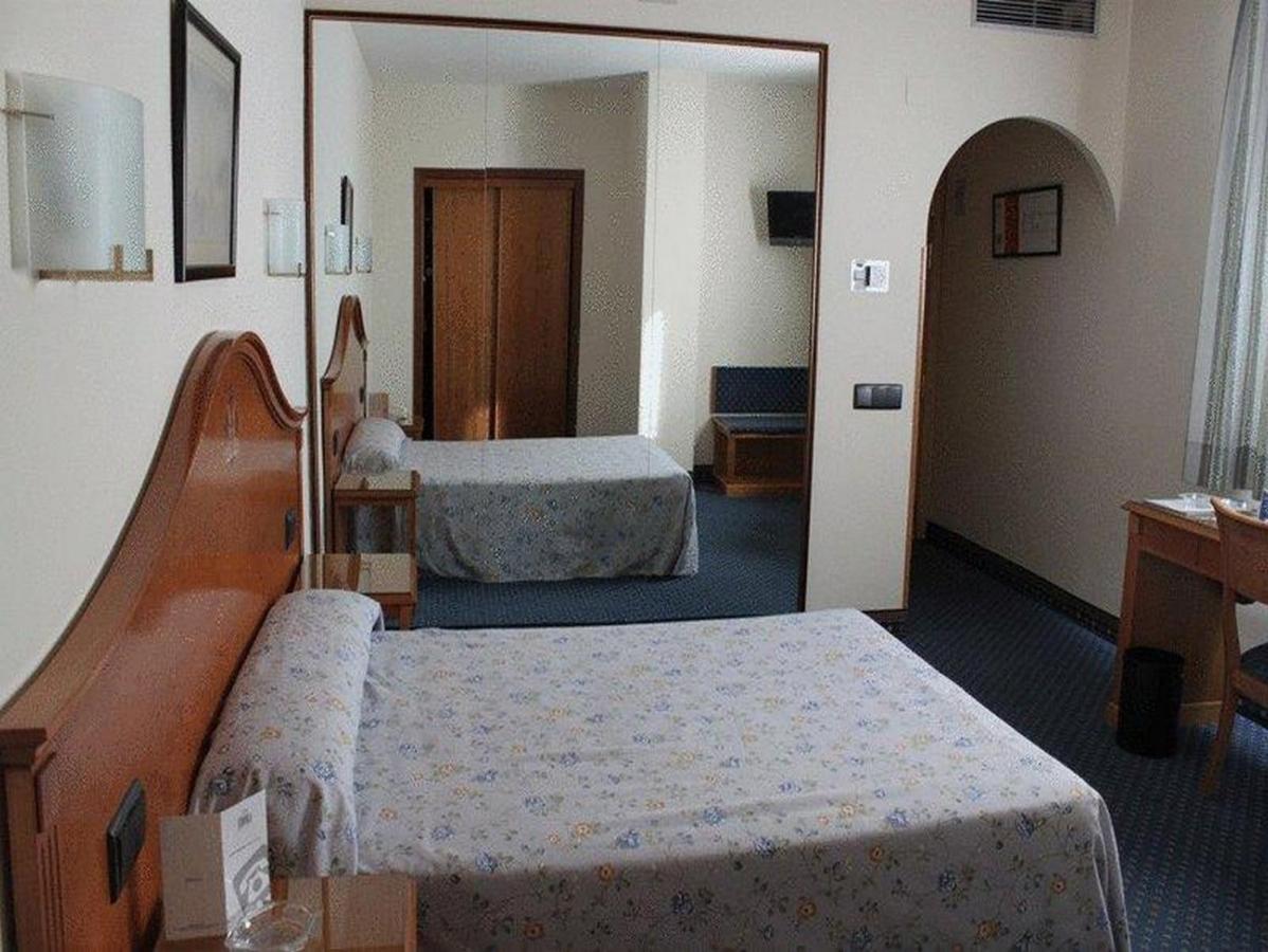 Hotel Ebora By Vivere Stays Talavera de la Reina Εξωτερικό φωτογραφία