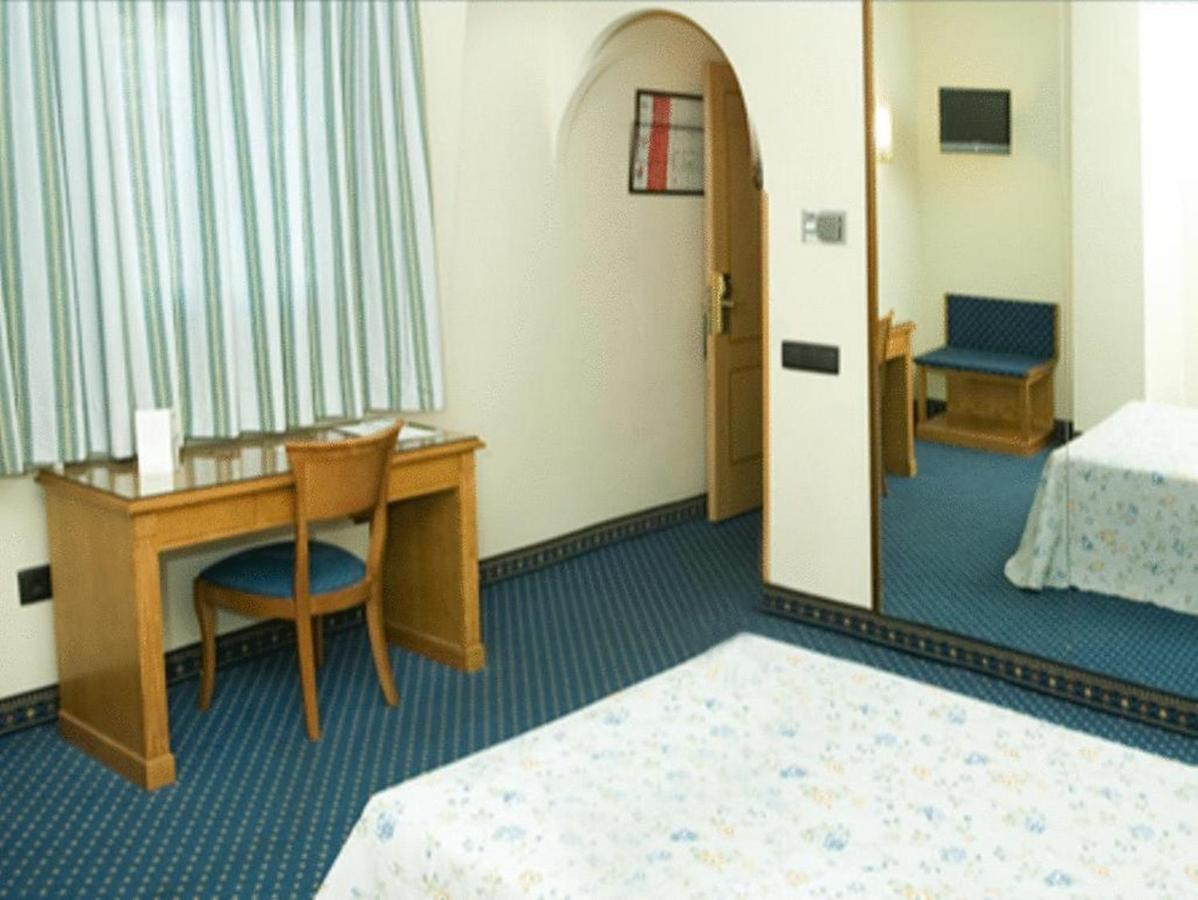 Hotel Ebora By Vivere Stays Talavera de la Reina Εξωτερικό φωτογραφία