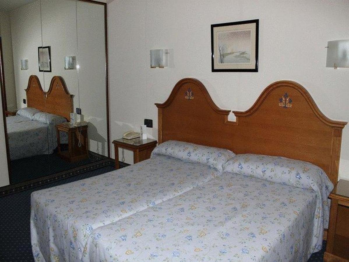 Hotel Ebora By Vivere Stays Talavera de la Reina Εξωτερικό φωτογραφία