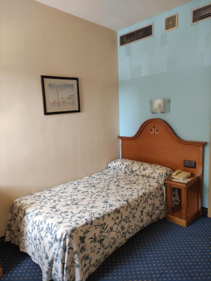 Hotel Ebora By Vivere Stays Talavera de la Reina Εξωτερικό φωτογραφία